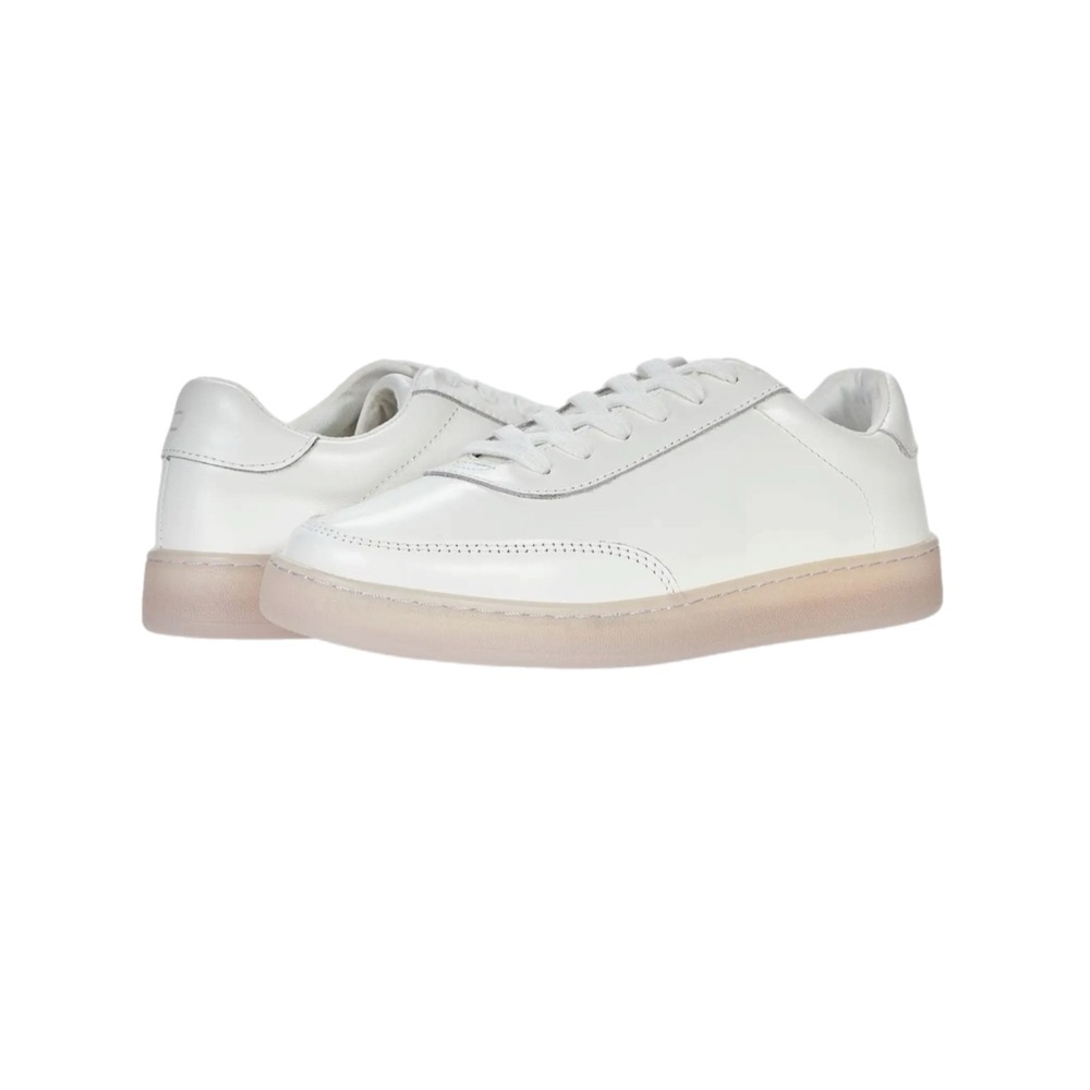 NEW IN BOX Splendid Sneakers
